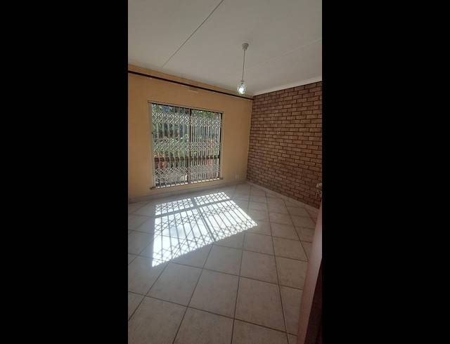 4 BEDROOM HOUSE TO LET IN PANORAMA